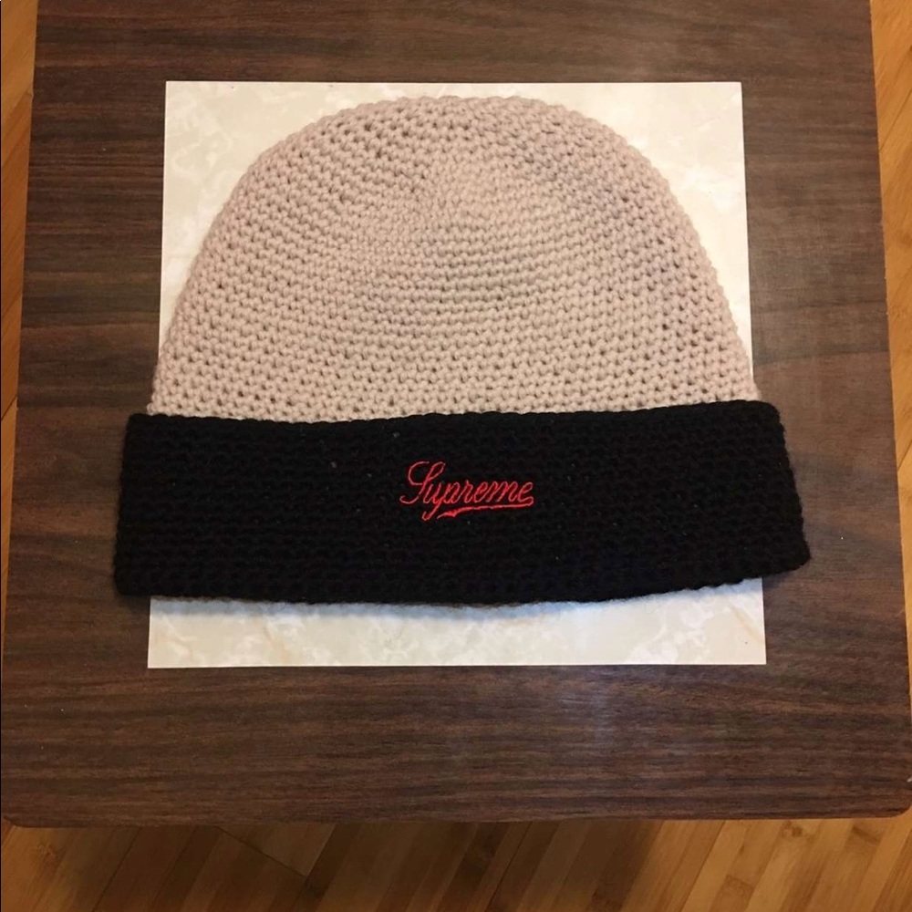 Supreme beanie (ACCEPTING OFFERS)